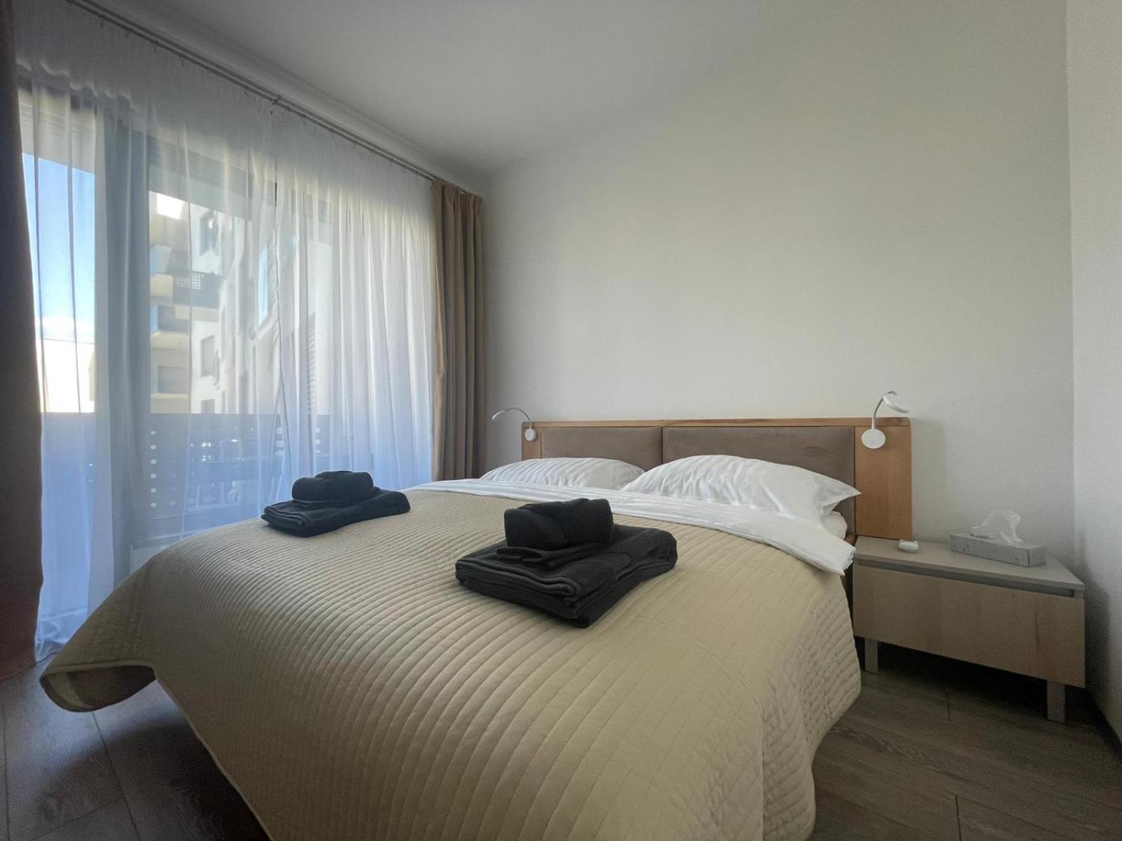 Apartamento Sag New Complex In The Heart Of The Old Town Free Parking Free Wi-Fi Bratislava Exterior foto